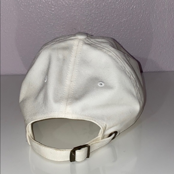 Baseball cap - Picture 2 of 3